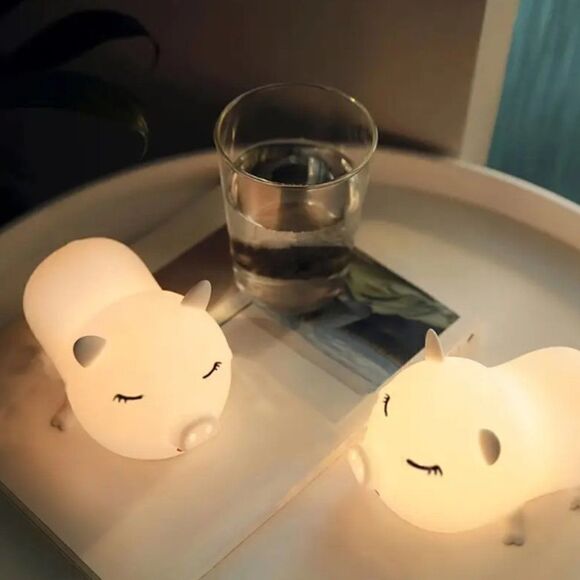 NEW Cute Piggie Night Light! So Adorable Soft White Light Oink! - Picture 3 of 4